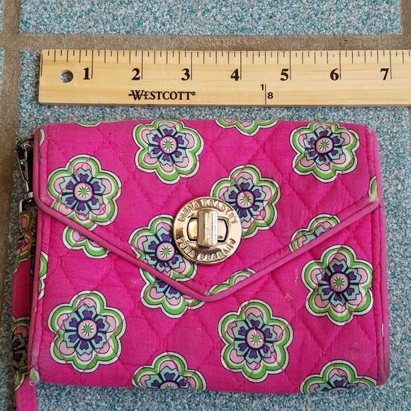 Vera Bradley Your Turn Pink Swirls Quilted Turn Lock Wristlet Wallet - Picture 8 of 16